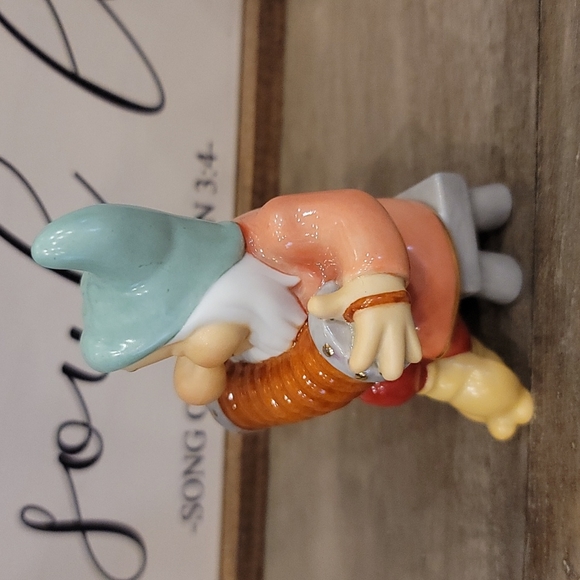 Bashful Bradford Exchange porcelain figurine. - Picture 2 of 5